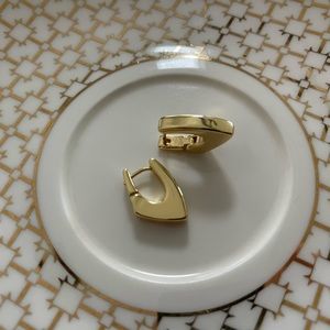 HRH EDGE U LOCK EARRINGS